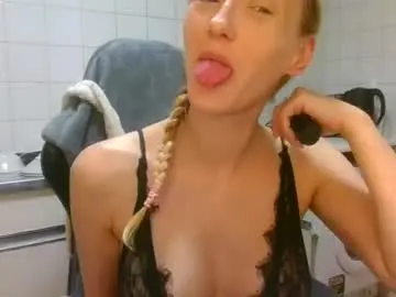 Chaturbate Free Porn Cam of mistressmilly32