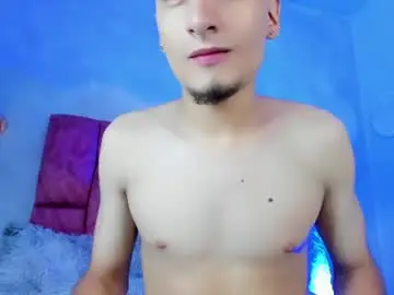 Chaturbate Best live sex cam show of enzo_marblisky