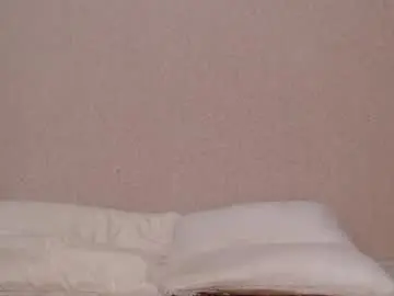 Chaturbate Live Sex Cam of sweet_lil_thing