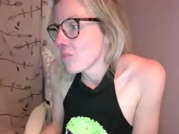 Chaturbate Adult Video Chat of holly_bourbon