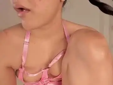 Chaturbate Live Sex Cam of alesay_dreams