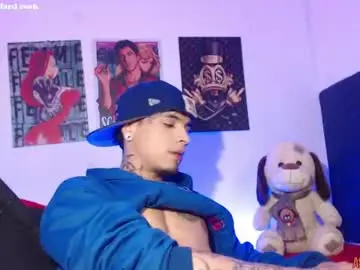 Chaturbate Nude Webcam of alex_rockstar