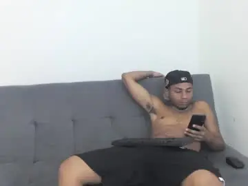 Chaturbate Live Sex Cam of masters_latins