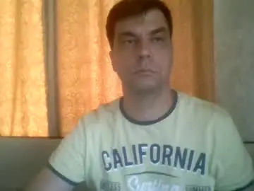 Chaturbate Live Sex Cam of rusqadisx