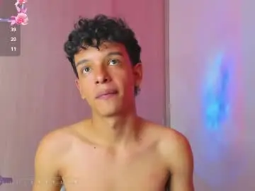 Chaturbate Nude Webcam of maxfrost1