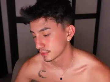 Chaturbate Watch Live Sex Cams of sweettaaron