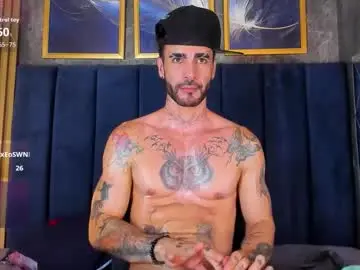 Chaturbate Adult Video Chat of darwin_horny2