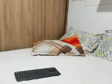 Chaturbate Live Sex Cam of larossasexy