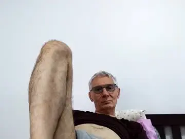 Chaturbate Live Sex Cam of cucaio18