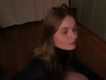Chaturbate Live Sex Cam of lisa_schiele