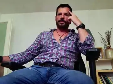 Chaturbate Live Sex Cam of aaronbomer