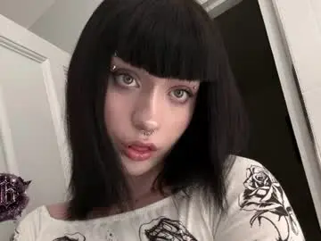 Chaturbate Live Sex Cam of vailyreb