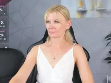 Chaturbate Watch Live Sex Cams of julie_lucasss