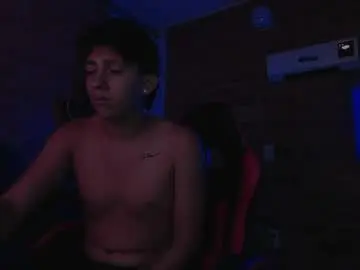 Chaturbate Adult Webcam of ethann2_
