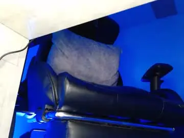 Chaturbate Live Sex Cam of woondeer17