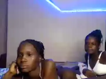 Chaturbate Sex Chat of essy_hero