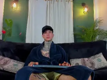 Chaturbate Adult Webcam of aron_ford