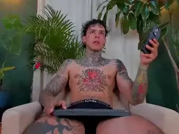 Chaturbate Sex Chat of aron_ford