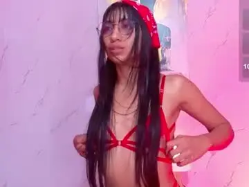 Chaturbate Live Sex Cam of littlee_emilyy_