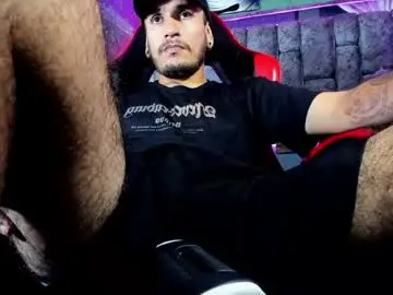 Chaturbate Watch Live Sex Cams of axell_cross2