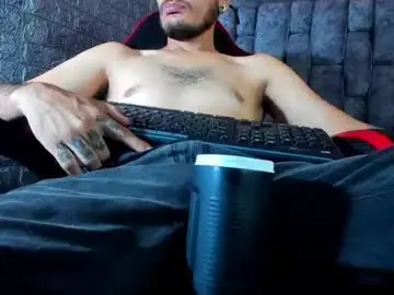 Chaturbate Free Live Porn of axell_cross2
