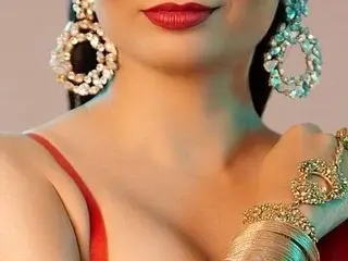 Dscgirls Adult Webcam of RosyCurvy