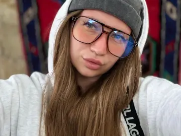 Imlive Watch Live Sex Cams of marinet
