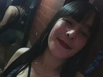 Imlive Nude Webcam of AlairaAura