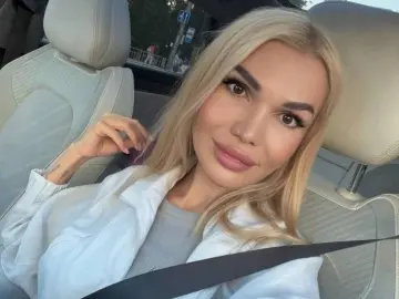 Imlive Best live sex cam show of KarinaQueen