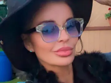 Livejasmin Free Porn Cam of RikaCoutts