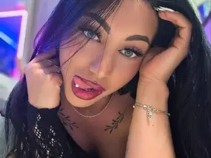 Myfreecams Live Sex Cam of HAZZELL