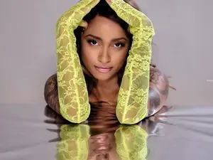 Myfreecams Live Sex Cam of YazminRoyal