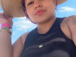 Myfreecams Sex Cam of sasha_blaire