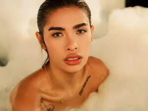 Myfreecams Watch Live Sex Cams of Mia_reevess