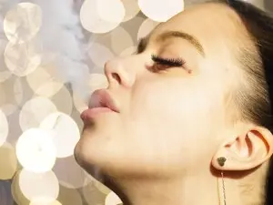 Myfreecams Live Sex Cam of KylieSweet1