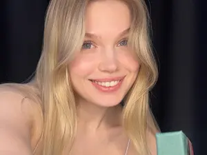 Myfreecams Live Sex of Effie_Cute