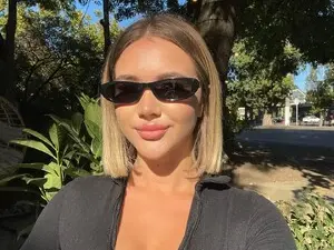 Myfreecams Free Live Porn of HolyMeow