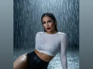Myfreecams Live Sex of Roshen_Amira