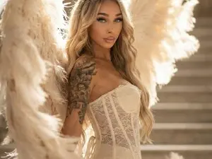 Myfreecams Live Porn of ChristynaRos