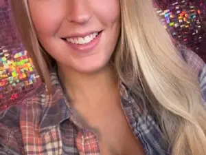 Myfreecams Sex Cam of Lucyallen4201