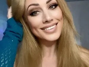 Myfreecams Live Sex of Cassie_Hart