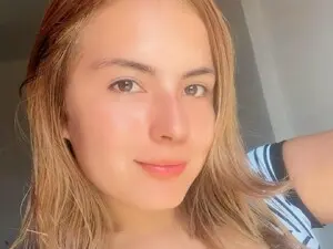 Myfreecams Sex Cam of Lara19
