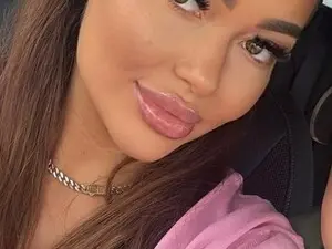 Myfreecams Live Sex of Selenna_Sky