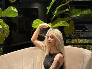 Myfreecams Live Sex Cam of SaraThomson