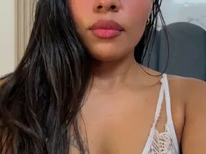 Myfreecams Live Sex of KissMeSara