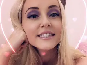 Myfreecams Live Sex Cam of HelloSandy