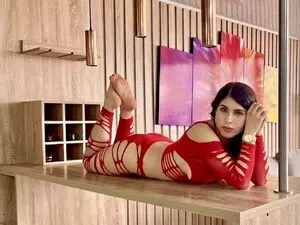 Myfreecams Live Sex Cam of MelodiRoux_