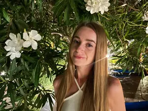 Myfreecams Sex Cam of PetitAnge_