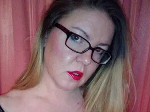 Myfreecams Adult Video Chat of LovelyOljga