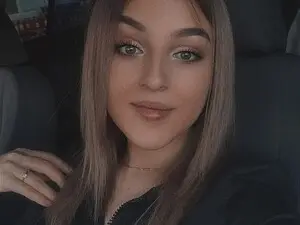 Myfreecams Free Live Porn of DiamondTemptress